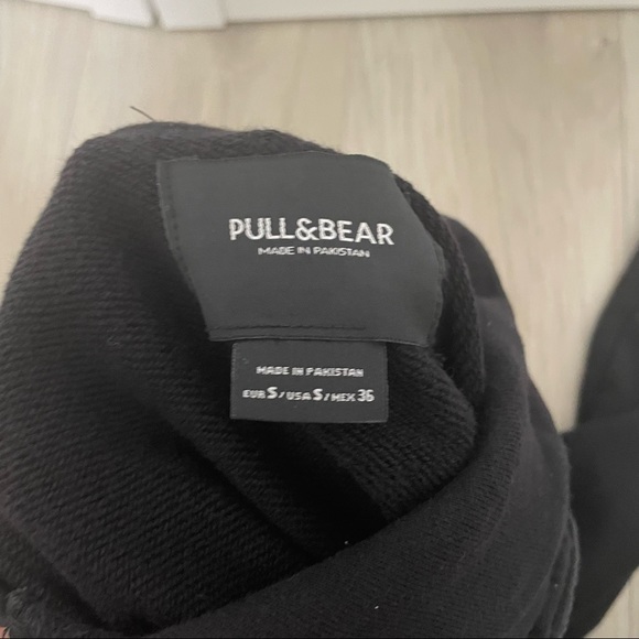 CROSS STITCH HOODIE - Picture 3 of 3